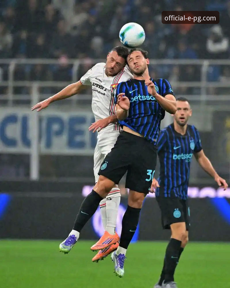 国际米兰大胜萨索洛，阿坎吉处子球与超级碗预测引发球迷热议